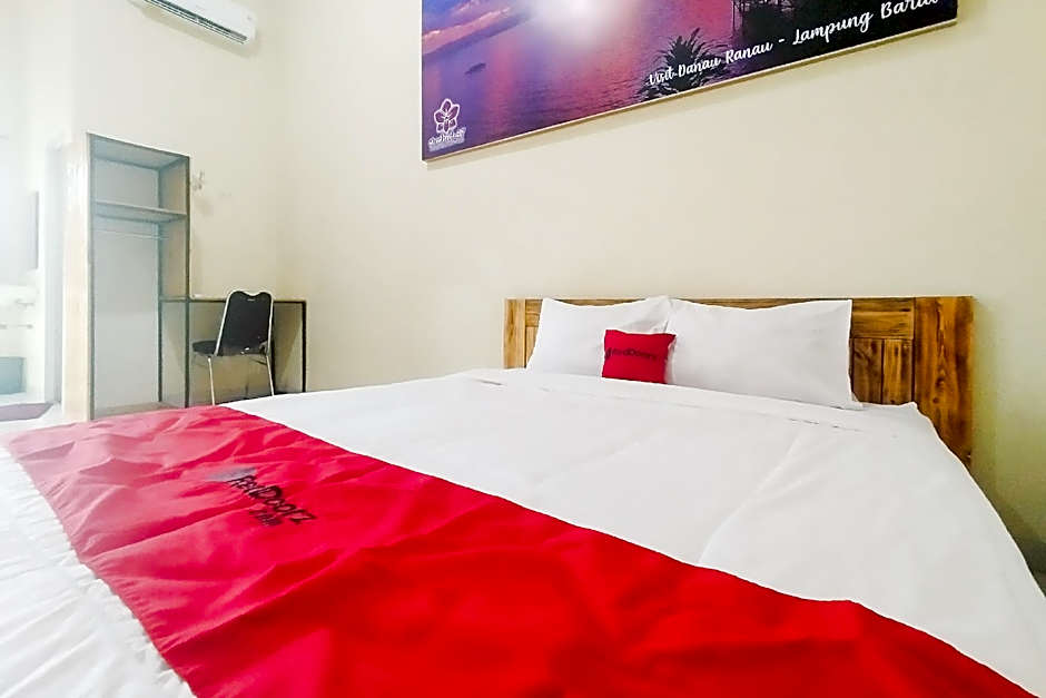 RedDoorz Syariah @ Shakira Alesha Enggal