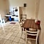 Queen Victoria Apartment Batam