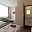 Happy Hotel