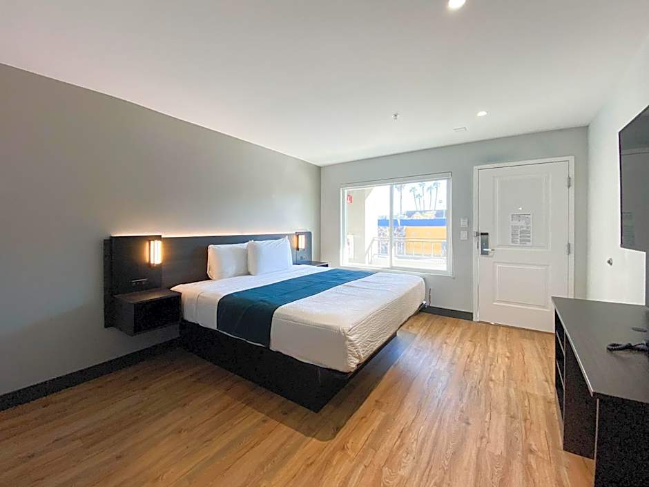 Studio 6 Suites Stockton, CA Waterfront