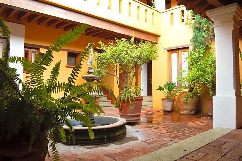 Hotel Azucena