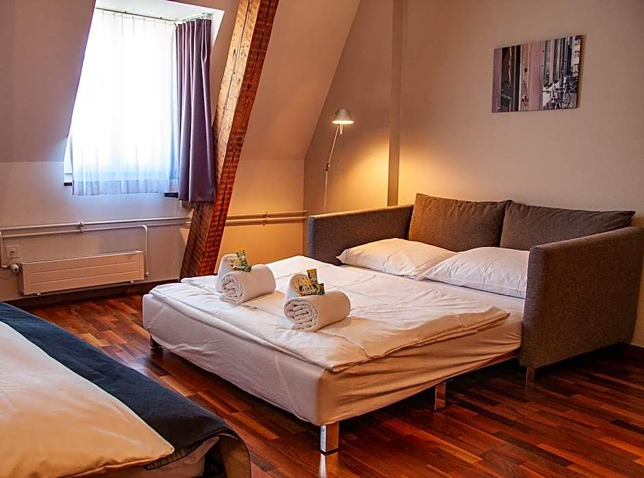 Royal Hotel