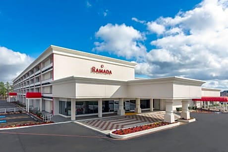 Ramada by Wyndham Texarkana