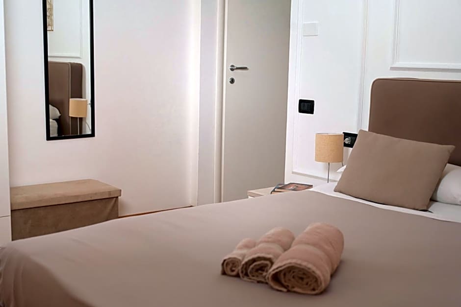 Palace Eight - Suites & Spa