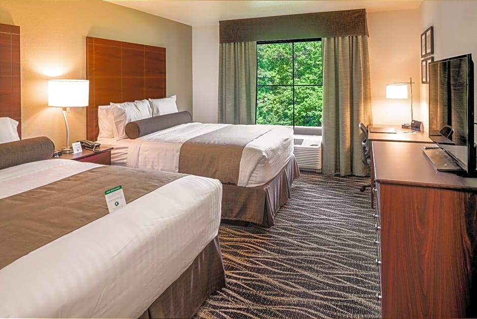 Cobblestone Inn & Suites  Fairfield Bay