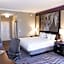 DoubleTree by Hilton Hotel Savannah Historic District