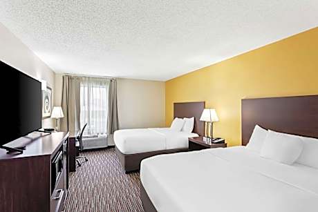Queen Room with Two Queen Beds - Non-Smoking