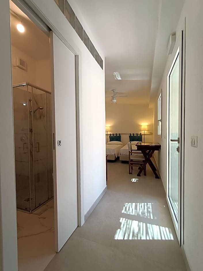 Lido Di Alghero Rooms on the Beach