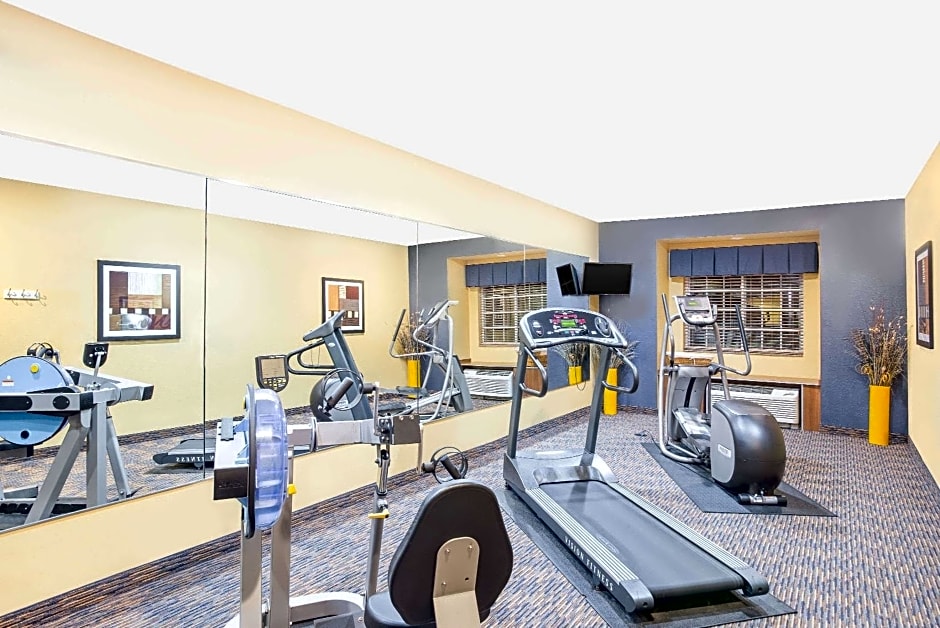 Microtel Inn & Suites By Wyndham Chili/Rochester Airport
