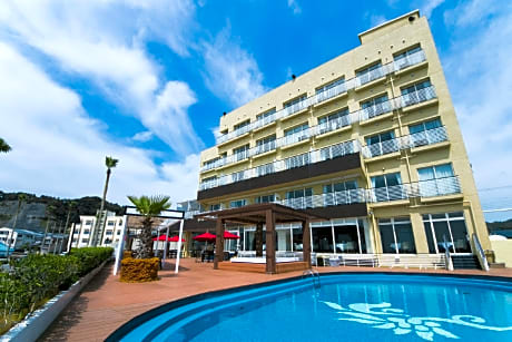 Sayan Terrace Hotel And Resort