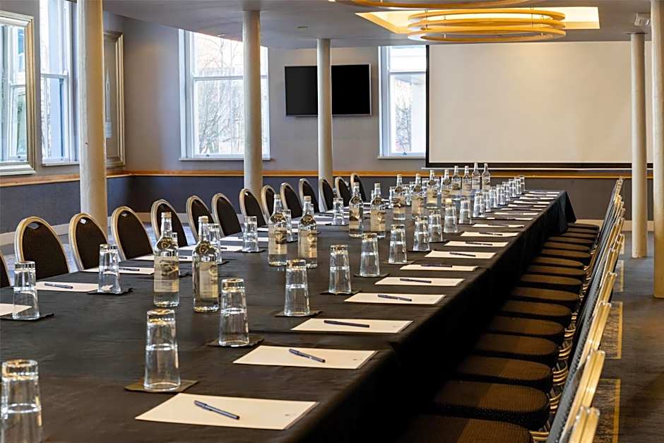 DoubleTree by Hilton Belfast City Ten Square