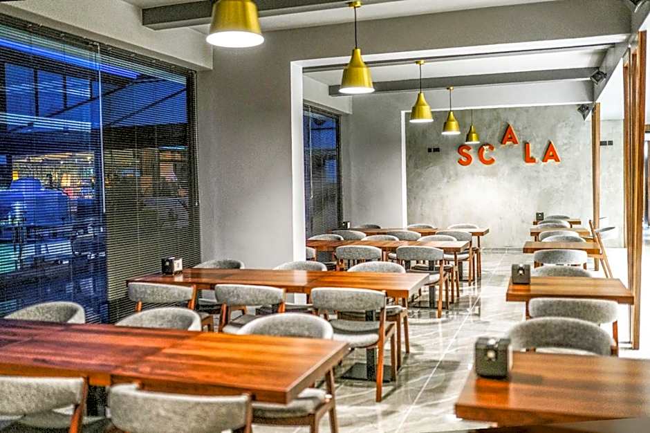 Sky Roof Hotel