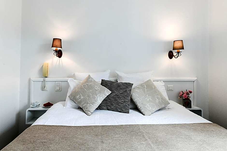 Logis Hôtel Etchemaïté