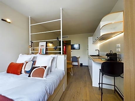 La Room Premium