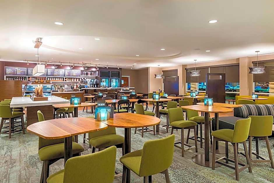 Courtyard by Marriott Fort Myers at I-75 and Gulf Coast Town Center