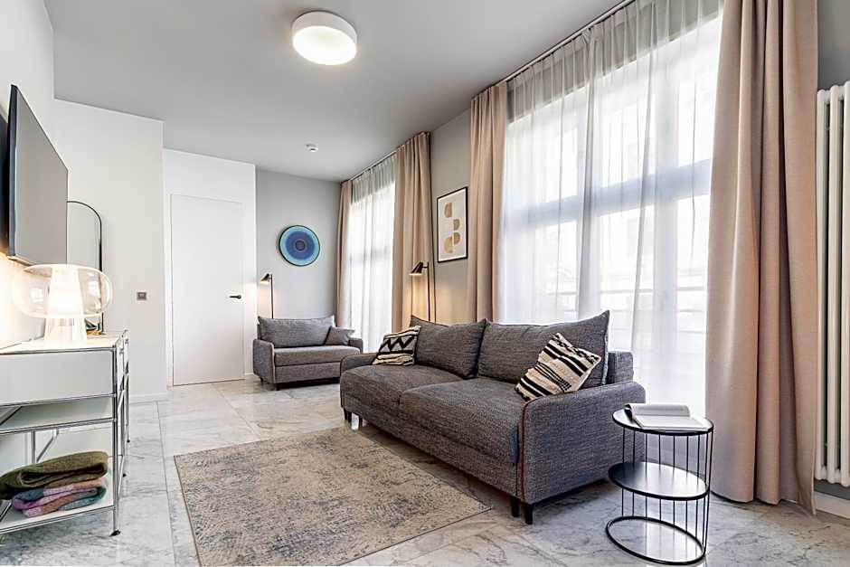 H11 Aparthotel