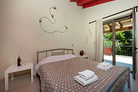 PANORAMIC PENTHOUSE WITH INFINITY SEAVIEW