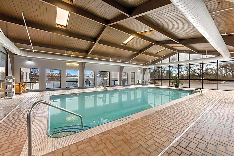 Comfort Suites London South