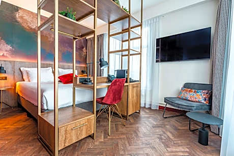 Double Room with Shower - Non-Smoking