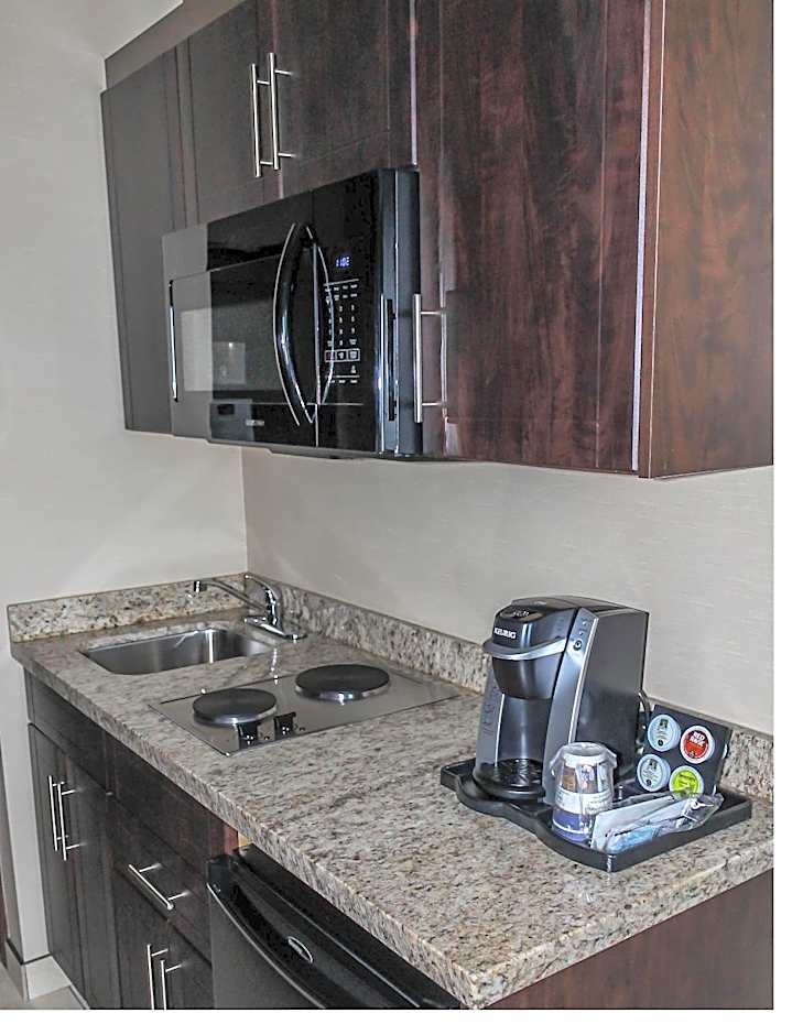 Best Western Plus Moosomin Hotel