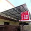 RedDoorz near Tirtonadi Park Solo