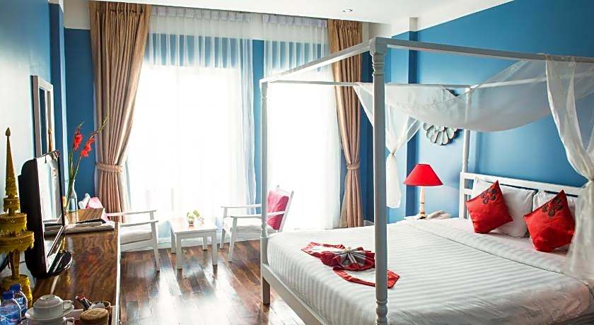 Frangipani Royal Palace Hotel