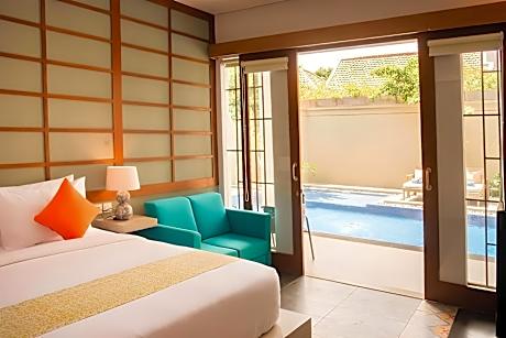 Deluxe with Pool Access
