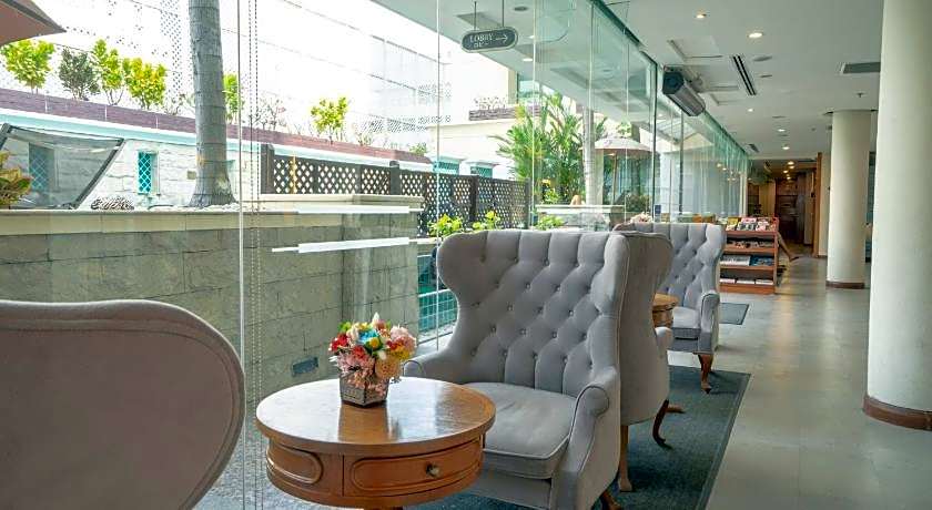 AT EASE saladaeng by AETAS