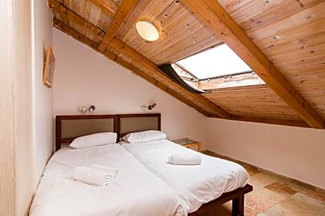 Rooftop Studio Apartment