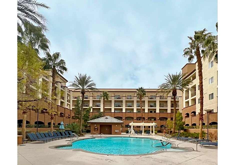 Deluxe 3-BR Condo - Lazy River Summer Fun - Special Offer Now!