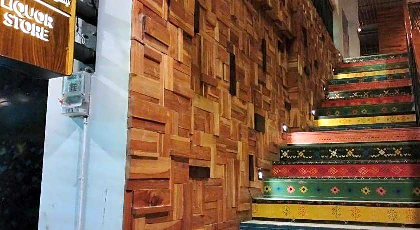 DEJAVU 2.0 HOTEL BAJO KOMODO