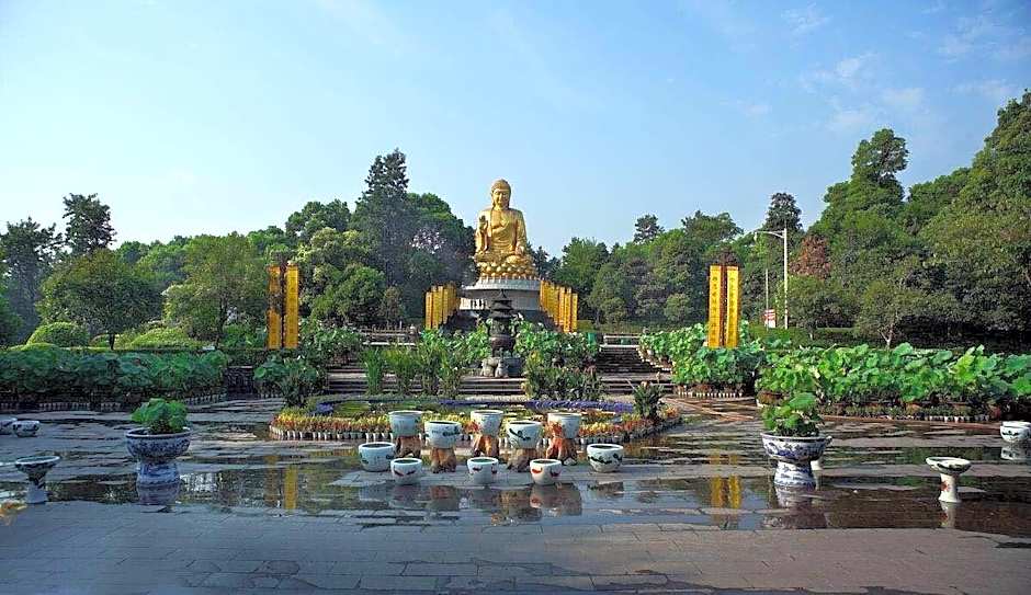 7 Days Premium Chongqing West Station