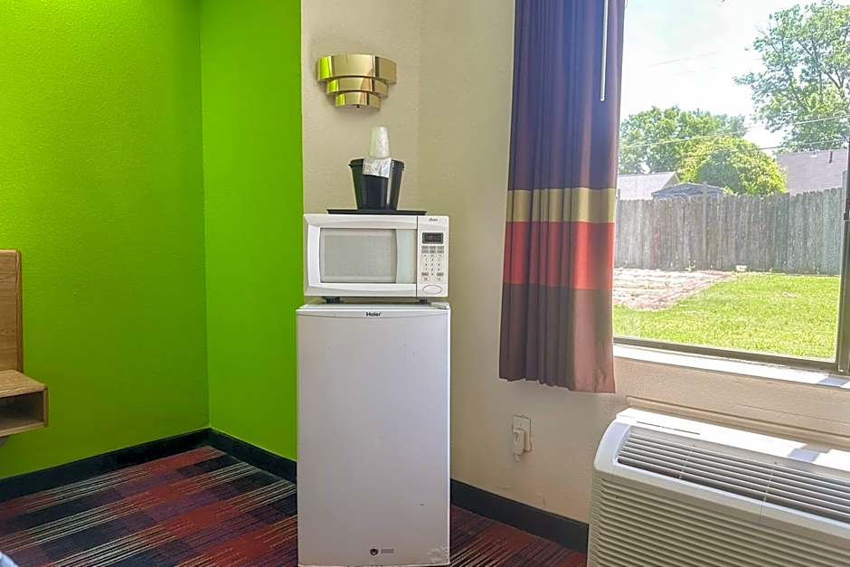Classic Inn By OYO I- 240 Near Memphis Airport