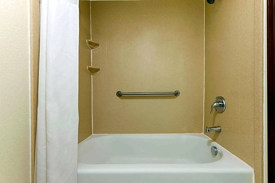 Super 8 by Wyndham Enid