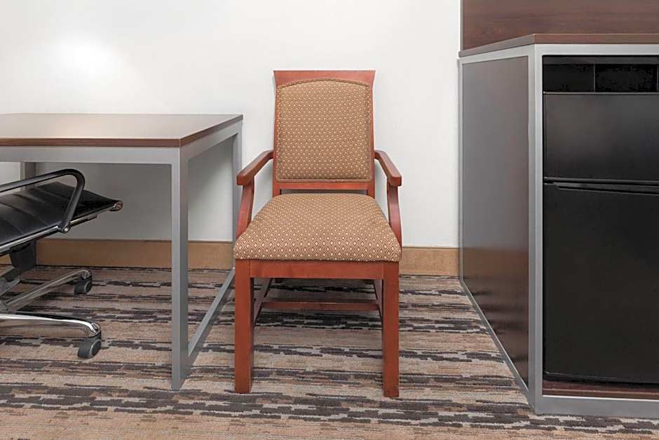 Endeavor Inn & Suites, Trademark Collection by Wyndham