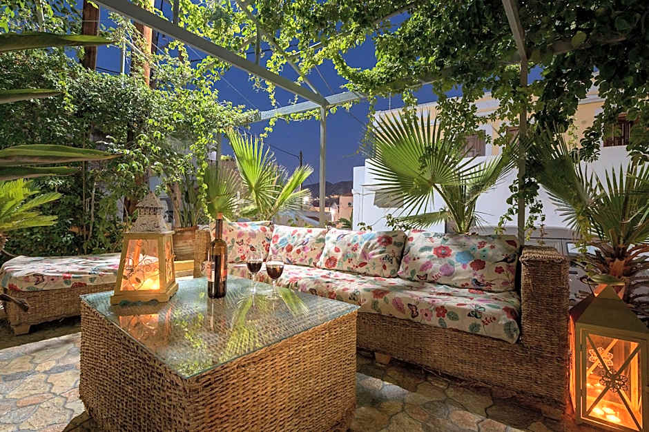 Grace Hotel & Studios