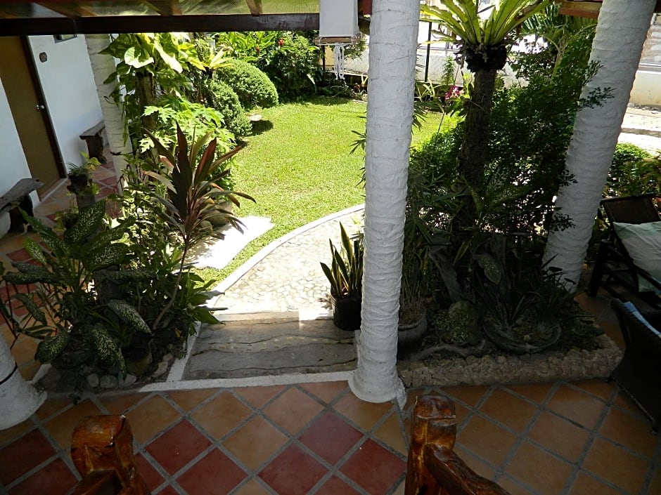 Fat Jimmy's Hotel Boracay