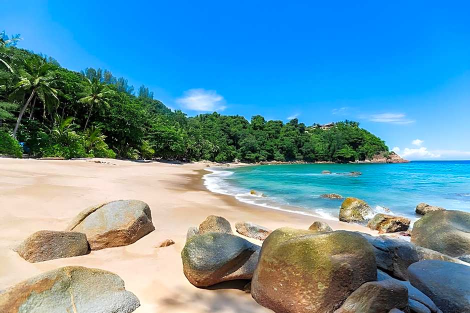 Forty Winks Phuket Hotel