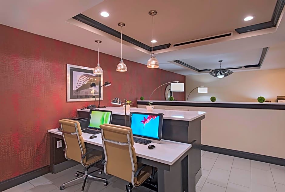 Holiday Inn Express & Suites Austin NW - Four Points, an IHG Hotel