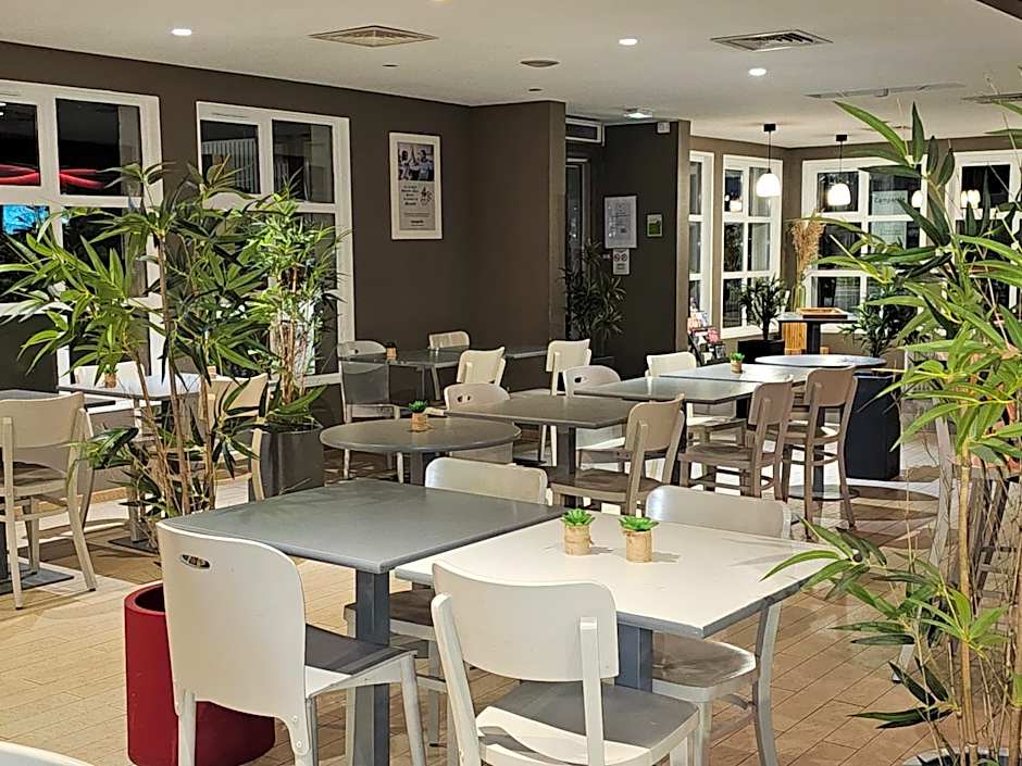 Campanile Hotel Chantilly