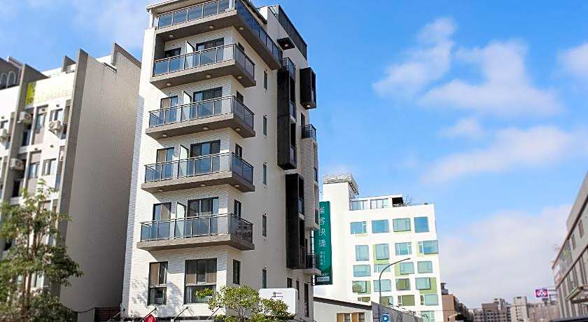 CHECK inn Express Taichung FuXing Hall 2