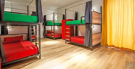 Bed in 8-Bed Mixed Dormitory Room