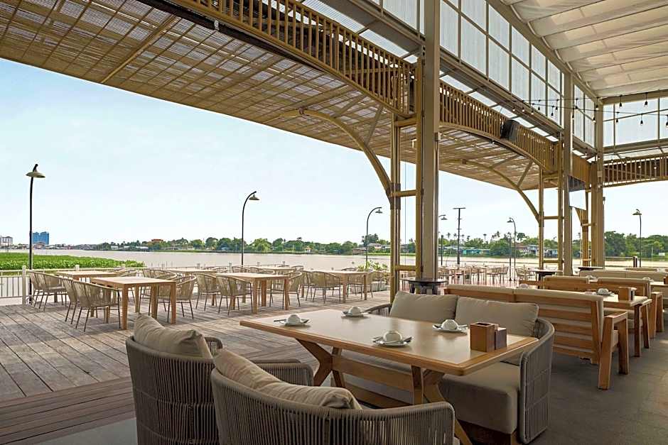 Kalanan Riverside Resort