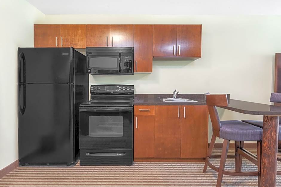 Ramada by Wyndham Carlyle