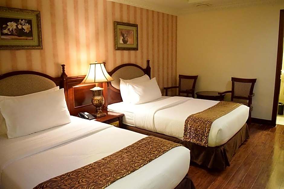 Villa Caceres Hotel