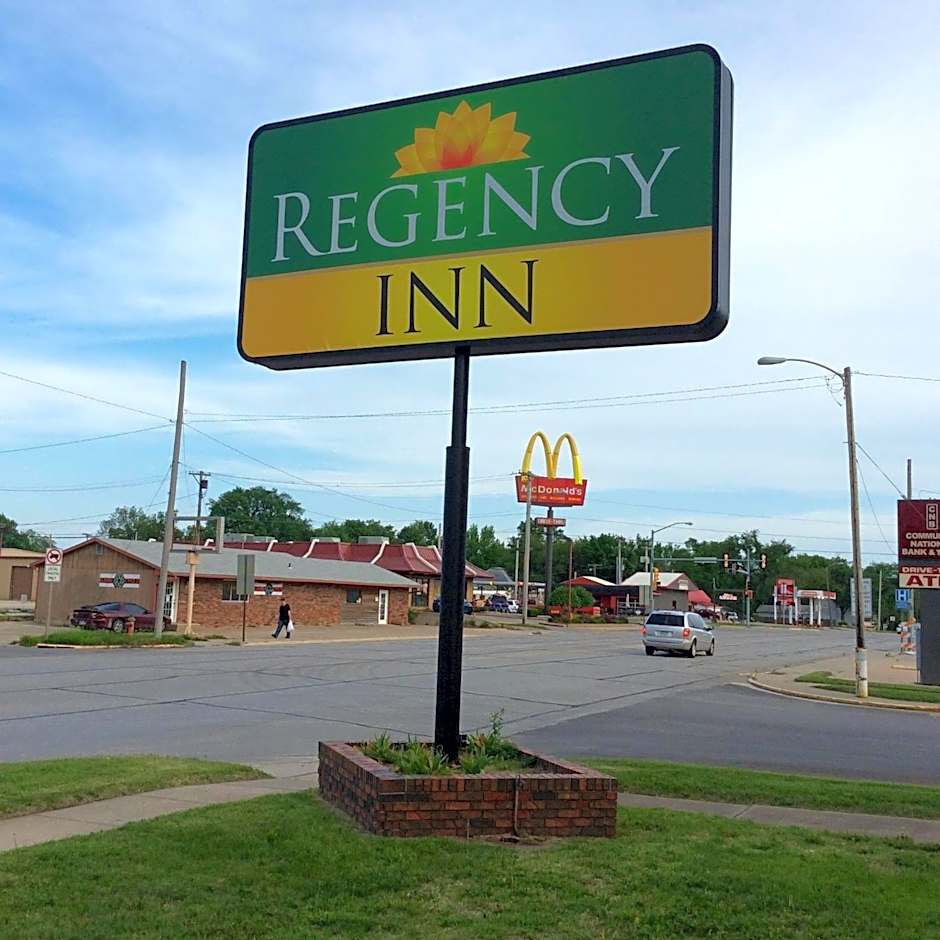Regency Inn Iola