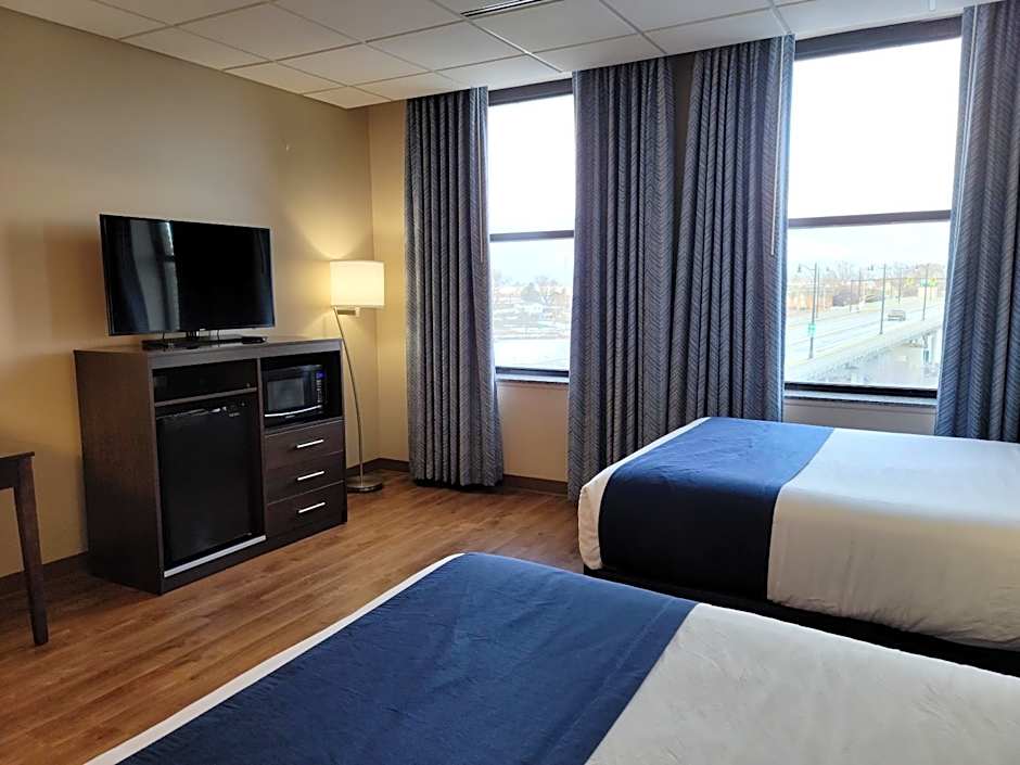 Ariel Broadway Hotel