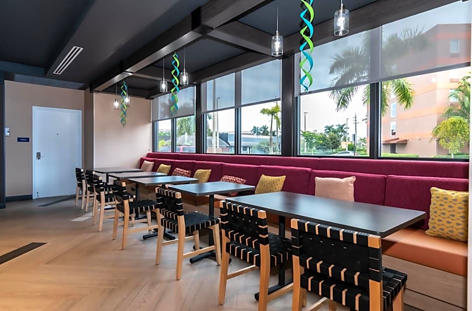 Tru by Hilton Florida City