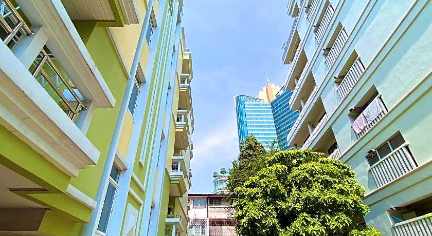 14 Place Sukhumvit Suites