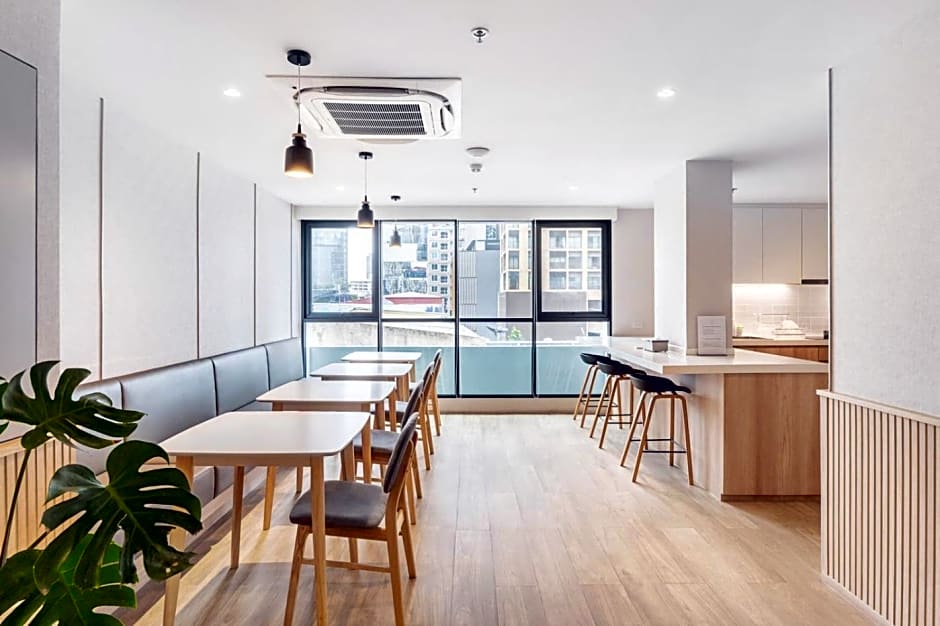 LiveZen Bangkok Sukhumvit